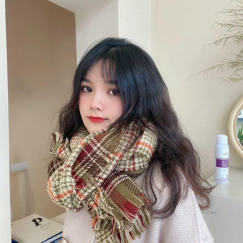 Autumn and Winter Ladies Scarf Retro Red Plaid Scarf Thick Korean Version of Tassel Scarf Shawl