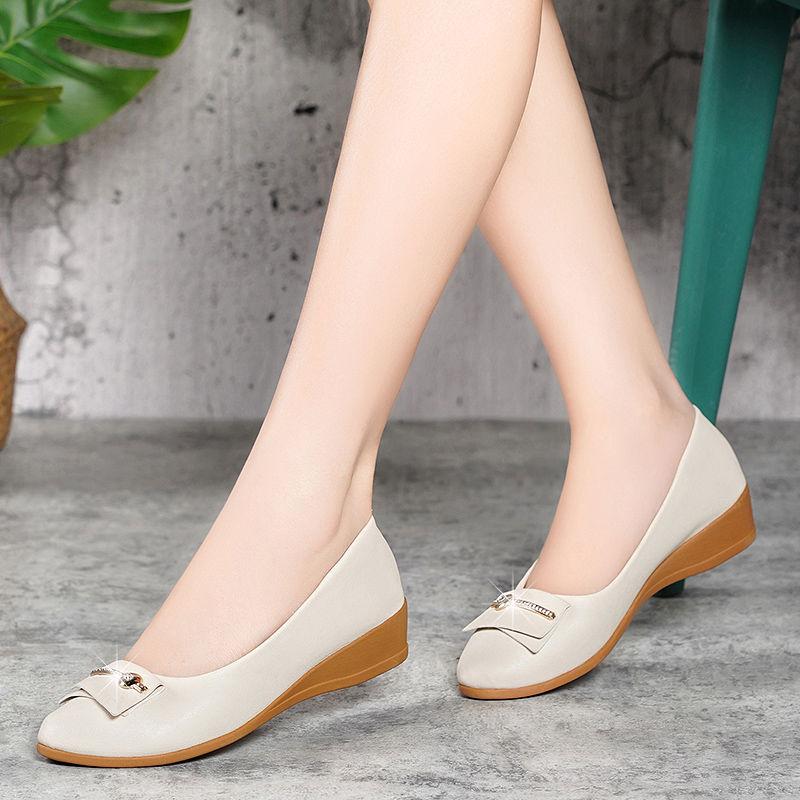 Work Shoes Women's Soft-soled Shoes Wedge Heel Leather Shoes One Pedal Single Leather Shoes Elegant Design High Heels Light and Comfortable