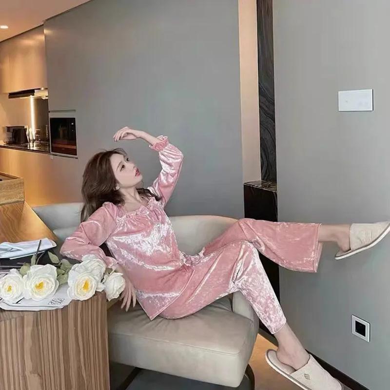 4 XL Large Size Gold Velvet Pajamas Suit for Women Square Collar Long-sleeved Sweet Winter Out Wear Home wear Pyjama Set Solid Sleeping Suit