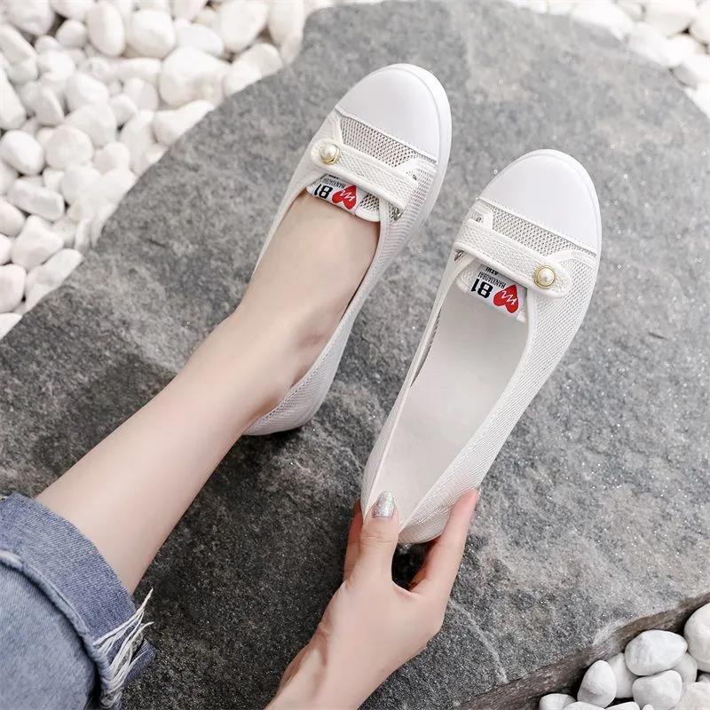 Canvas Shoes Female Students Korean Version of The Breathable White Shoes Low-cut Shallow Mouth Flat Casual Shoes A Pedal Female Net Shoes