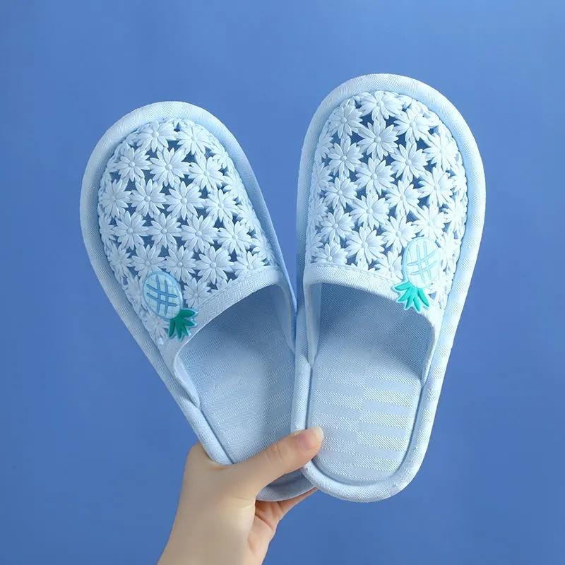 Women's Sandals and Slippers Non-slip Wear-resistant Bathroom Leaking Slippers Indoor and Outdoor Home Slippers Flip-flops