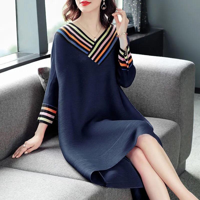 Ladies Dress V-neck Large Size Loose Solid Color Mid-length A-shaped Skirt Nine-point Sleeves