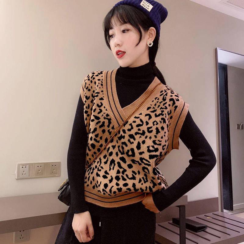 Women Sweater Vest Leopard Knitted Vest Fall Pullovers Sleeveless Printed Tops Ladies V Neck Clothes