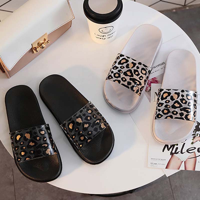 Fashion Simple Plastic Soft Bottom Bathroom Sandals Personalized Slippers Female Summer Outdoor Non-slip Bath The Shoes Are One Size Smaller