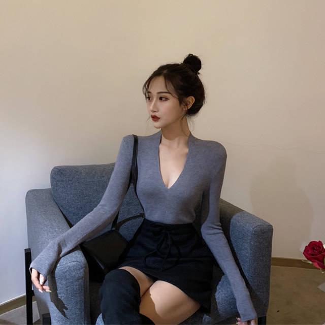 2 Colors Women Sexy Deep V-neck Bottoming Sweater Solid Color Knitwear Slim Fit Knitwear