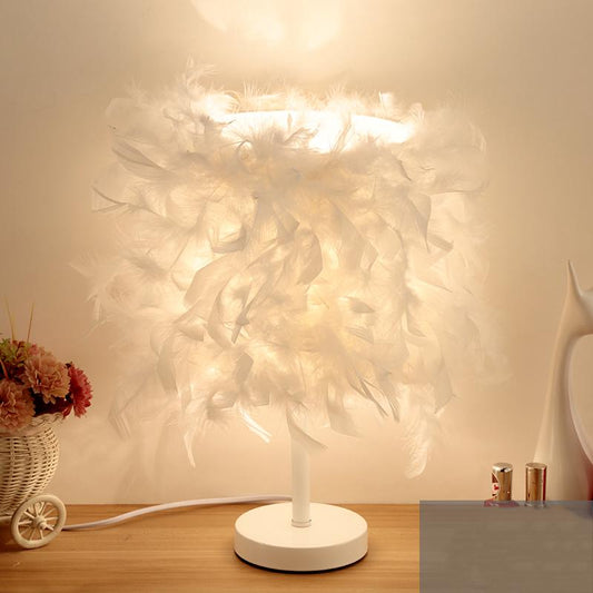 Creative Wedding Room Bedroom Bedside Table Lamp European Princess Wedding Room Feather Table Lamp