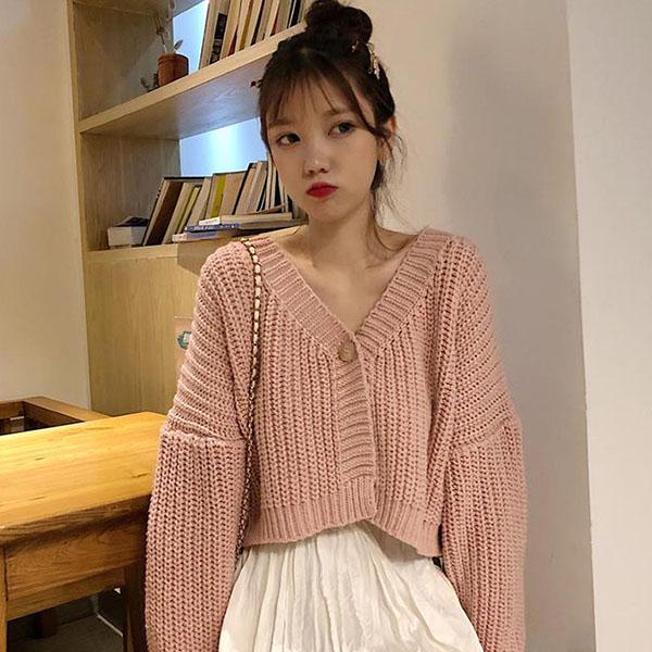 Autumn and Winter French Lazy Wind Loose Outer Wear V-neck Short Long Sleeve One Button Knitted Cardigan Sweet Sweater Women