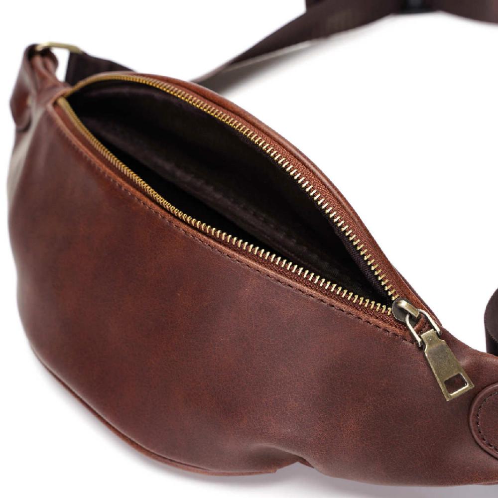 Retro Waist Bag Men Brown Leather Chest Bag Mobile Phone Bag Outdoor Sports Shoulder Bag