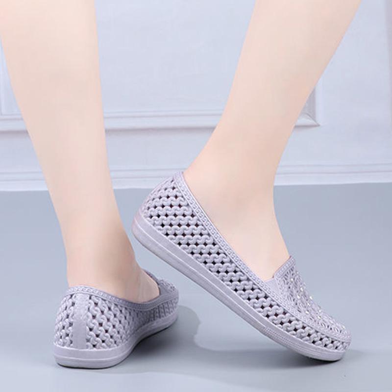 Summer Women's Sandals Hole Shoes Women's Beach Shoes Travel Non-slip Leaking Women's Sandals Drifting Shoes Work Shoes