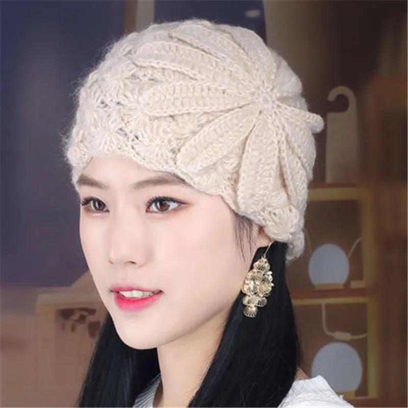 Women's Handmade Knitted Hats Fashion All-match Embroidered Woolen Hats Winter Thick Warm Plush Hats