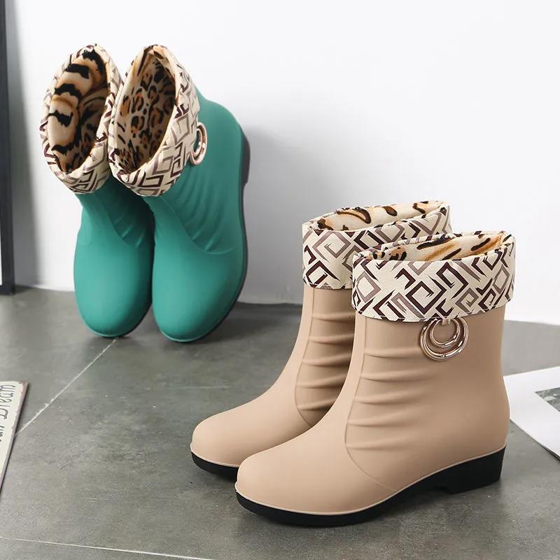 Anti-slip and Waterproof Women's Adult Rain Boots Plush Warm Rain Boots Korean Version of Waterproof Shoes Women Mid-tube Boots