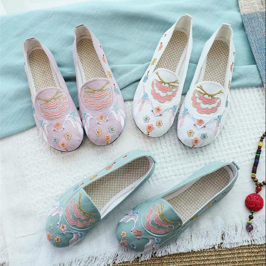 Chinese Style Popular Embroidery Ancient Town Costume Hanfu Shoes Cotton and Linen Canvas Shoes Round Toe Flat Heel Soft Sole