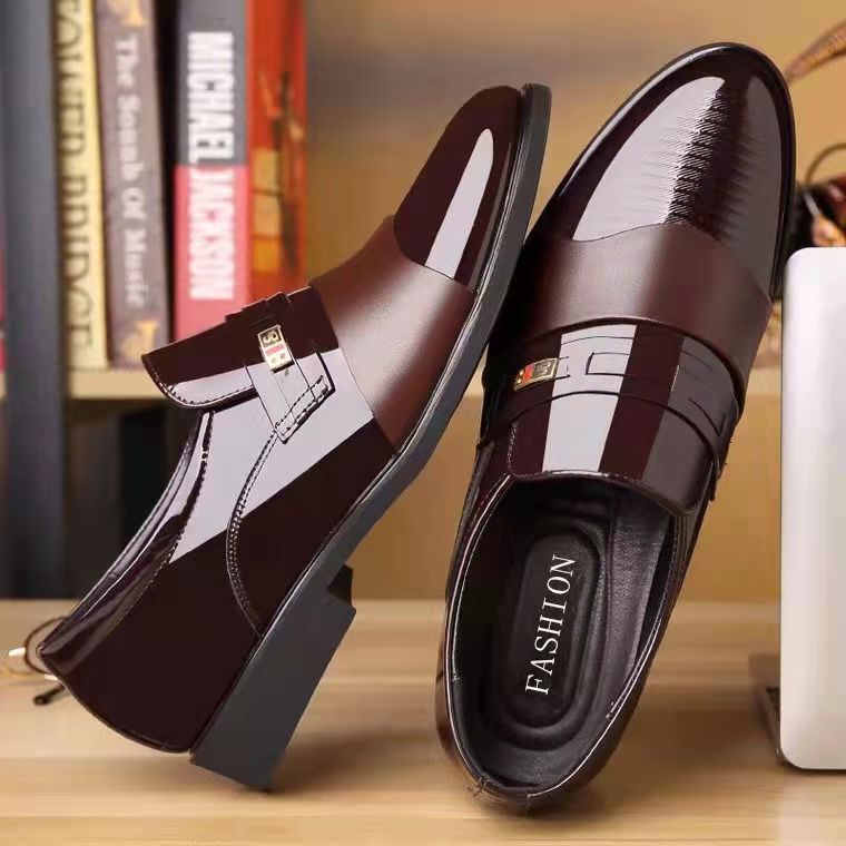 Fashion Mens Pointed Toe Dress Shoes Patent Leather Oxfords Full Brogue Lace Up Men Formal Shoes