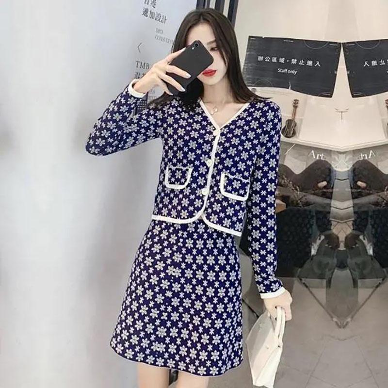 Autumn and Winter Small Fragrance Design Sense Women's Skirt Temperament Age-reducing Knitted Suit