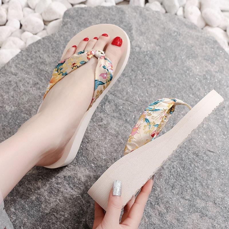 High-heeled Platform Flip-flops Women Summer Korean Version  Non-slip Slope Heel Beach Shoes Wear Women's Sandals  Slippers