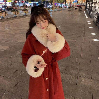 Red Coat Women Winter Quilted Woolen Coat Loose Waist Mid-length Thick Woolen Coat Fluffy Fur Collar Keeps Warm and Soft