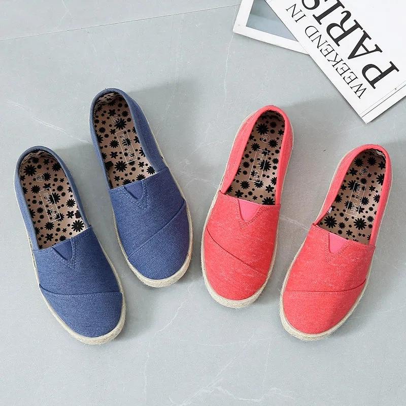 Spring and Autumn Flat Canvas Shoes Women's Slip on Breathable Non-slip Soft Sneakers Pregnant Lady Flat Heel Driving Shoes