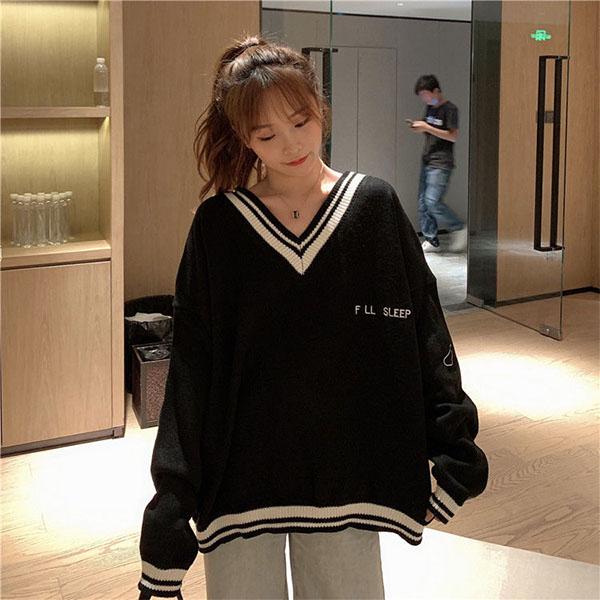 Autumn and Winter V-neck Sweater for Female Students Loose and Thin Mid-length College Style Base Sweater Coat