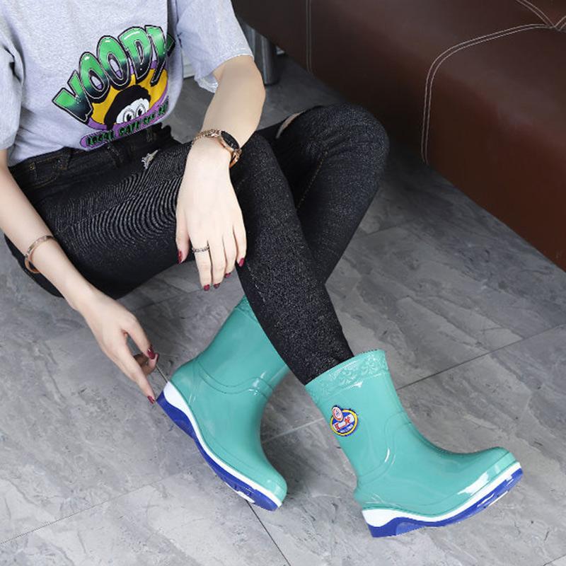 Rain Boots Women's Fashion Trend Adult Short Tube Waterproof Non-slip Four Seasons Universal Ladies Rain Boots Warm and Wear-resistant