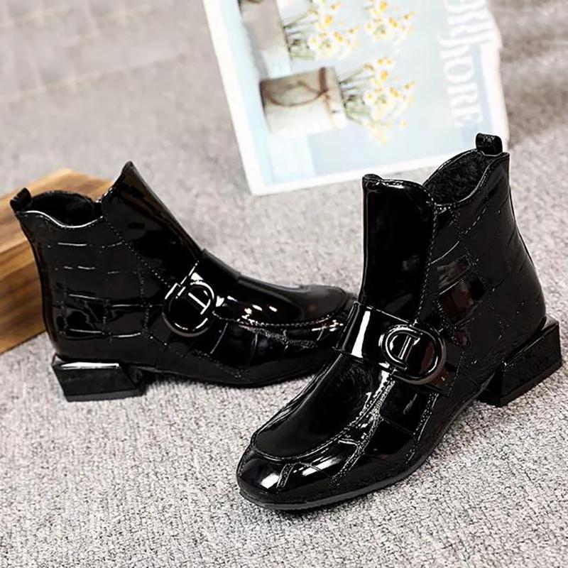 Autumn and Winter Women's Fashion Boots Flat Square Toe and Velvet Warm Martin Boots Korean Style Thick Heel Shoes