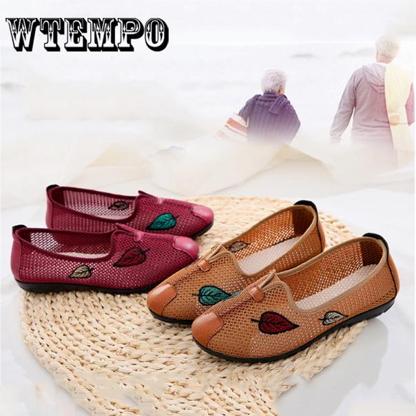 Slip on Flat Shoes Classic Fashion Canvas Shoes Women Casual Lazy Loafers