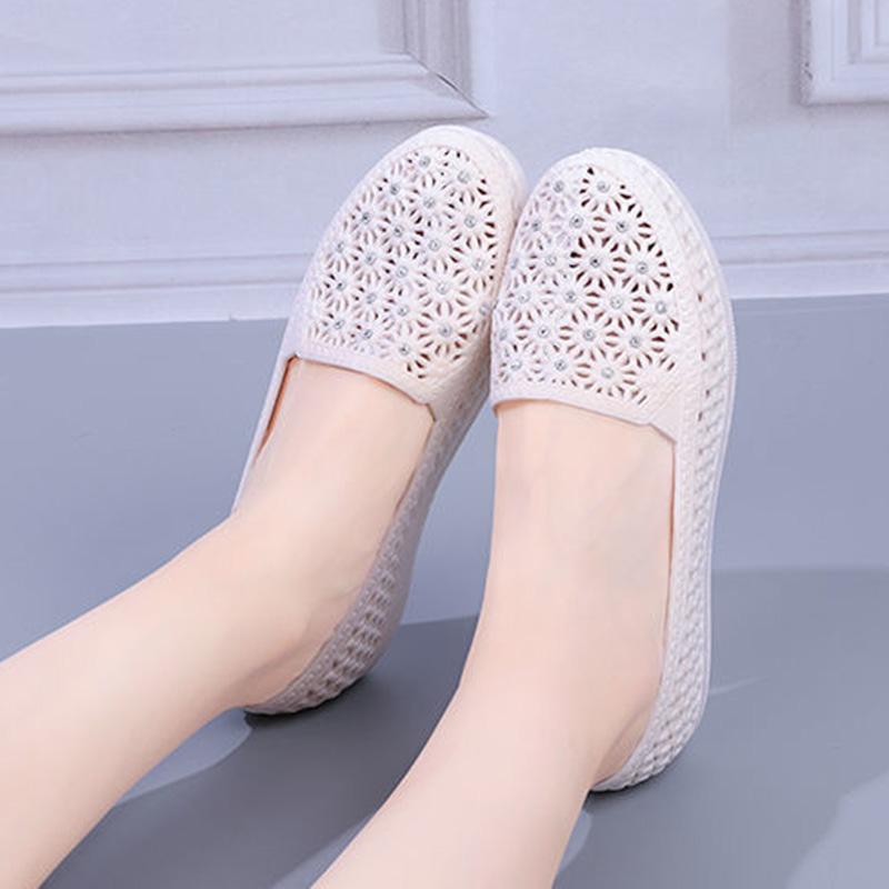 Summer Women's Sandals Hole Shoes Women's Beach Shoes Travel Non-slip Leaking Women's Sandals Drifting Shoes Work Shoes