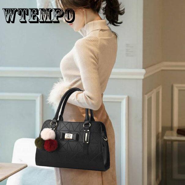 Women's Handbag Fashion Large Capacity Women Shoulder Bag with Hairball Ornaments