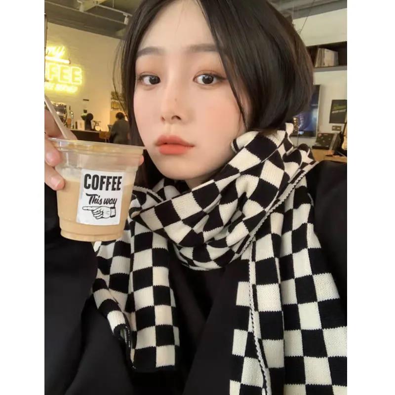 Black and White Checkerboard Plaid Scarf Winter Korean Students All-match Warm Knitted Scarf