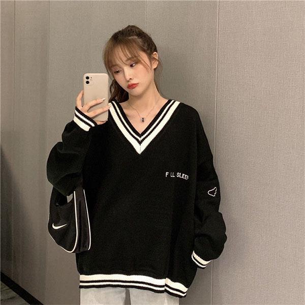 Autumn and Winter V-neck Sweater for Female Students Loose and Thin Mid-length College Style Base Sweater Coat