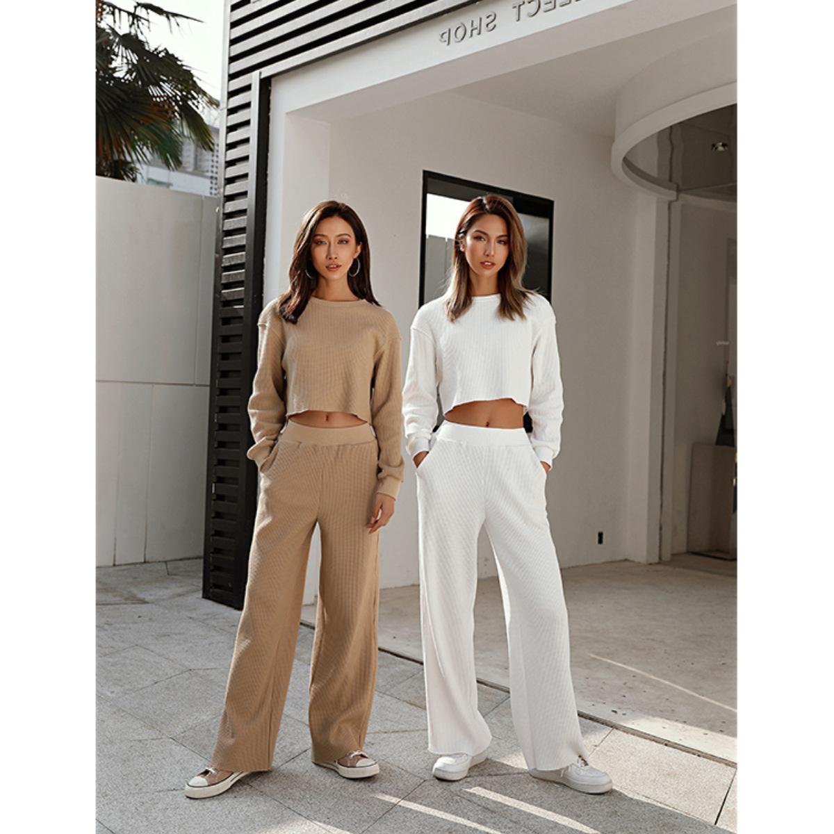 2PCS Ladies Short Long Sleeve Loose Navel Show Sweater + Casual Fitness Wide Leg Pants Two-piece Running Top Autumn and Winter Casual Sweater Suit