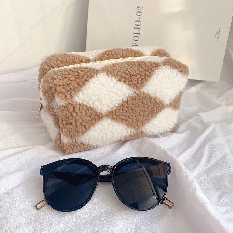 Autumn and Winter Checkerboard Plaid Plush Cosmetic Bag Large-capacity Storage Bag Lingge Portable Cosmetic Bag