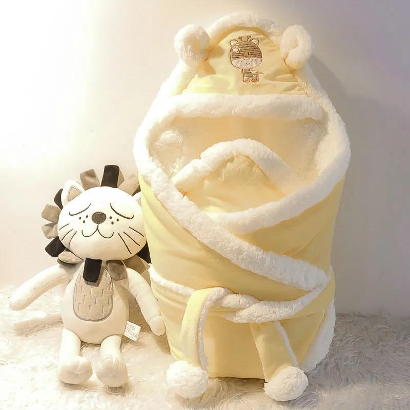 Baby Holding Quilt Thickened Autumn and Winter Newborn Cloak Multifunctional Dual-purpose Going Out Coral Velvet Blanket