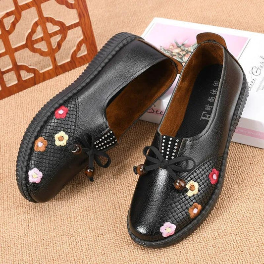 Ladies Soft-soled Embroidered Shoes Spring/autumn Leather Shoes Non-slip Wear-resistant Middle-aged and Elderly Mother Shoes Old Beijing Cloth Shoes