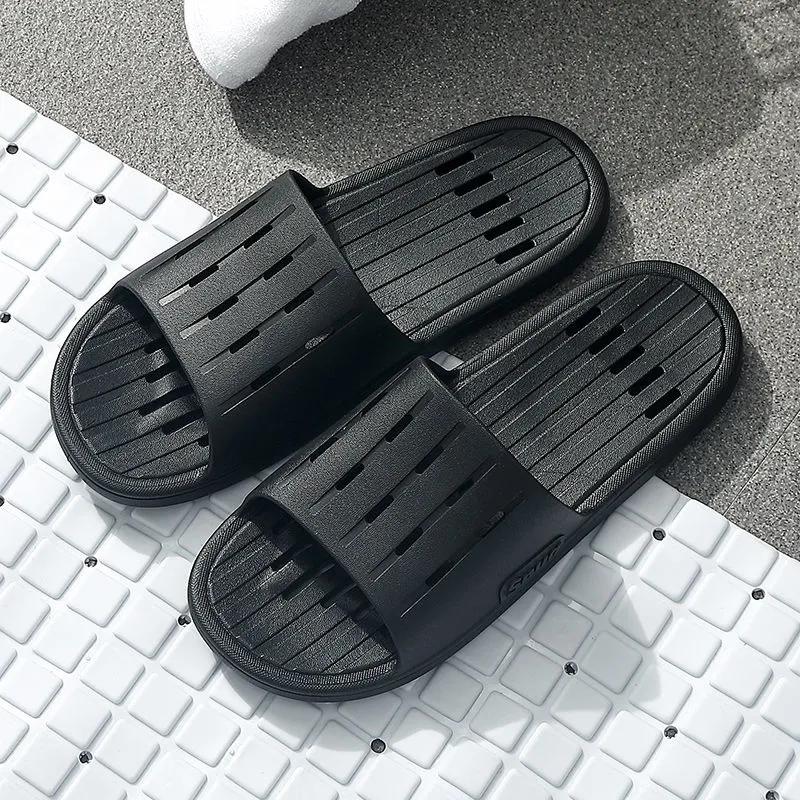 Couples Leaking Sandals and Slippers Summer Bathroom Bath Quick-drying Deodorant Slippers for Home Use Non-slip Men and Women Slip-ons Flip Flops