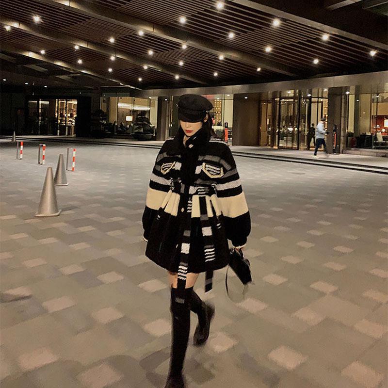 Fashion Black and White Lamb Hair Small Fragrant Wind Women's Jacket Mid-length Thick Lamb Wool Plush Jacket