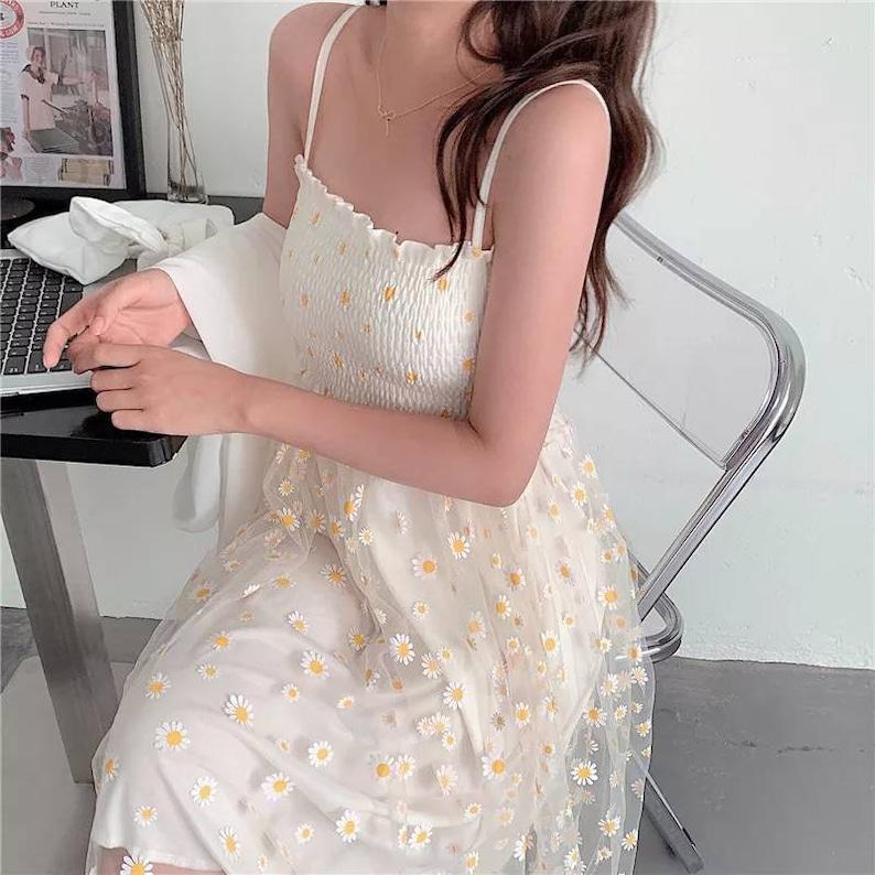 Daisy Mesh Yarn Spaghetti Strap Dress Women Summer French Style Pleated Slim Wasit Retro Sweet Dresses