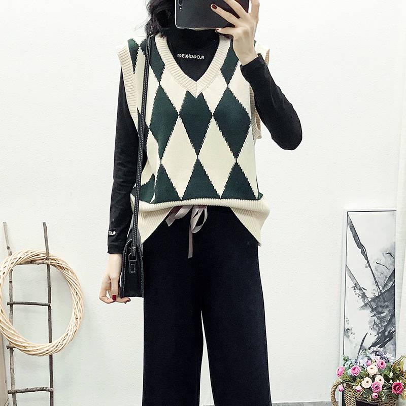 Autumn and Winter Retro Rhombus V-neck Knitted Vest Female Pullover Sleeveless Sweater