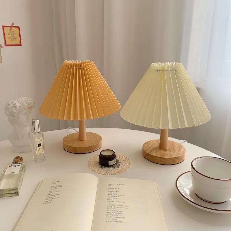 Pleated Table Lamp Nordic Style Bedroom Bedside Lamp Japanese Night Light Energy-saving Lamp Study Dormitory Living Room Decoration