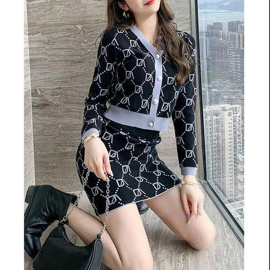 Autumn Small Fragrant Wind V-neck Knitted Suit Design Sense Niche Sense of High Sense of Tops and Skirts Two-piece Suit