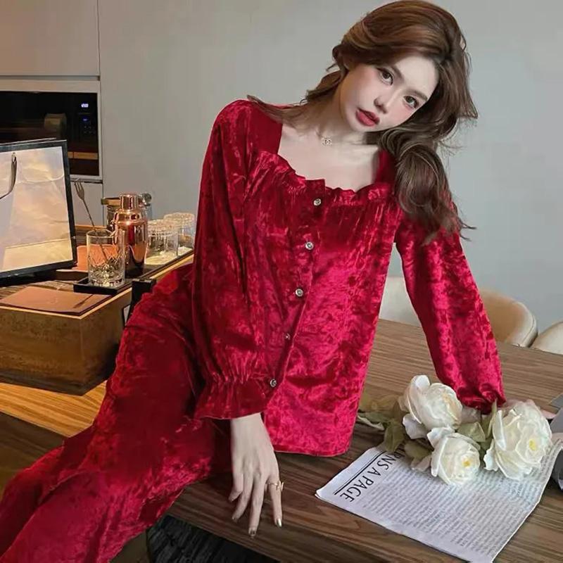 4 XL Large Size Gold Velvet Pajamas Suit for Women Square Collar Long-sleeved Sweet Winter Out Wear Home wear Pyjama Set Solid Sleeping Suit