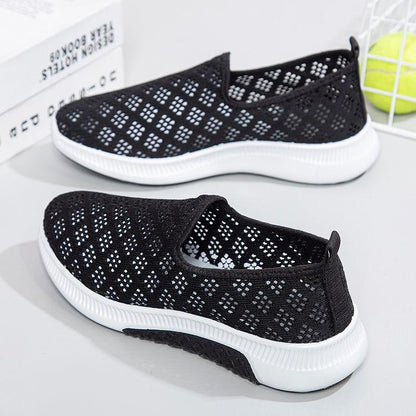 Summer Old Beijing Cloth Shoes Women's Mesh Breathable Casual Shoes Soft Bottom Non-slip Mesh Shoes Flat Bottom One Pedal Mother Shoes