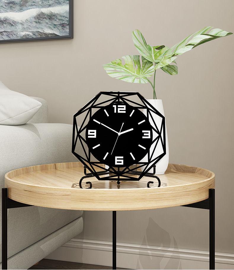 Nordic Creative Desk Clock Living Room Clock Ornaments Modern Minimalist Desk Clock Bedroom Mute Decorative Desk Clock Personality Clock