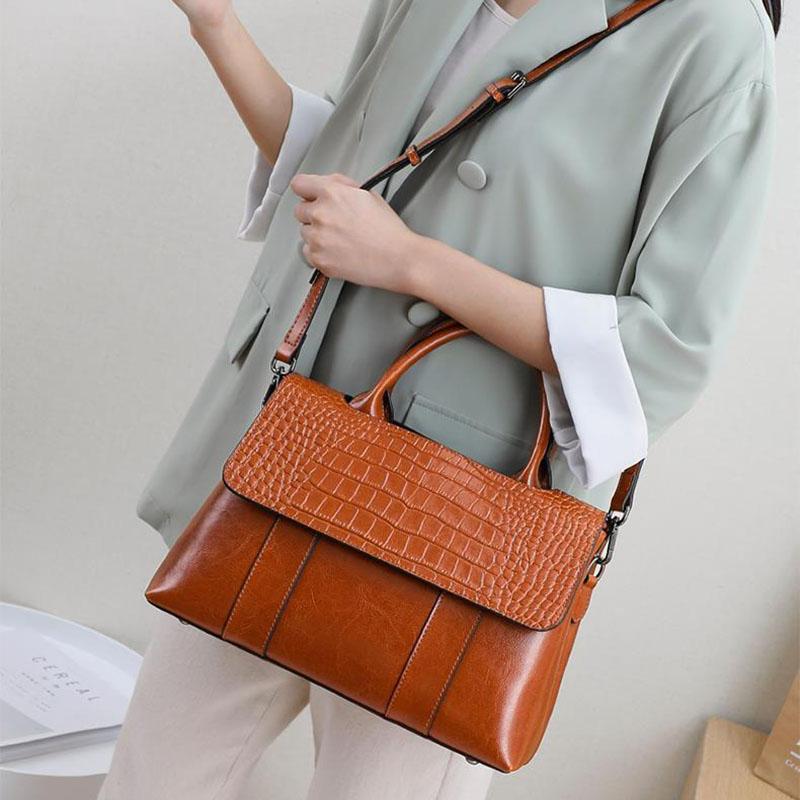 Women Luxury Top-Handle Bags PU Leather Handbags Large Capacity Personality European Style Crossbody Bag