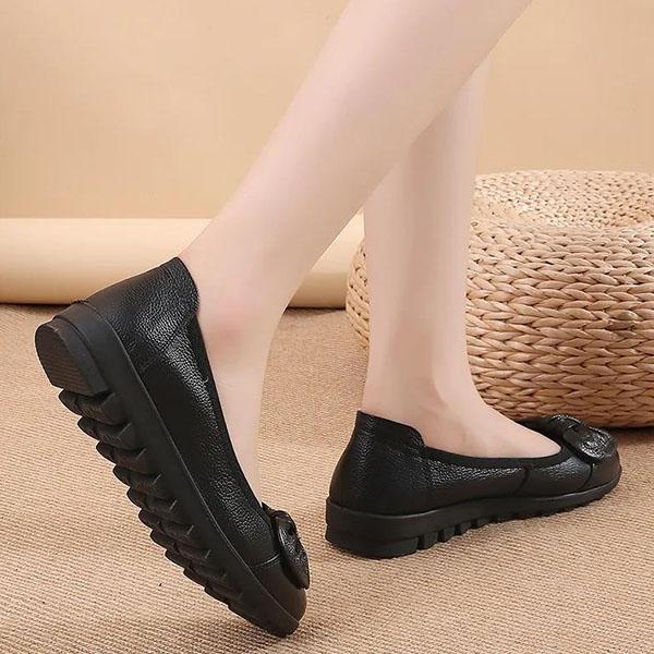 Women's Spring and Autumn Soft Sole Leather Shoes Plus Size Round Head Single Leather Shoes Female Non Slip Flat Doudou Shoes