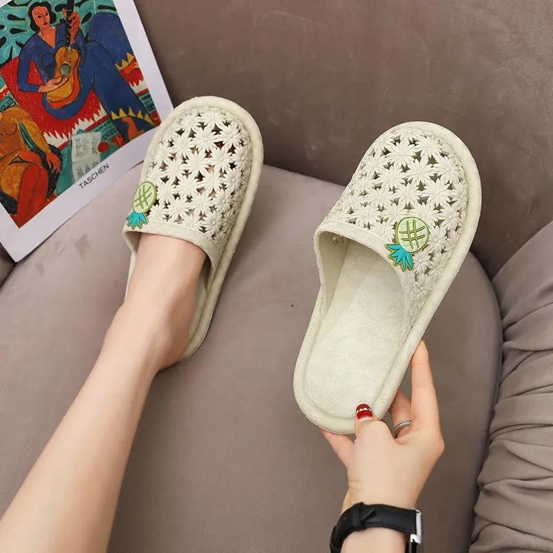 Women's Sandals and Slippers Non-slip Wear-resistant Bathroom Leaking Slippers Indoor and Outdoor Home Slippers Flip-flops