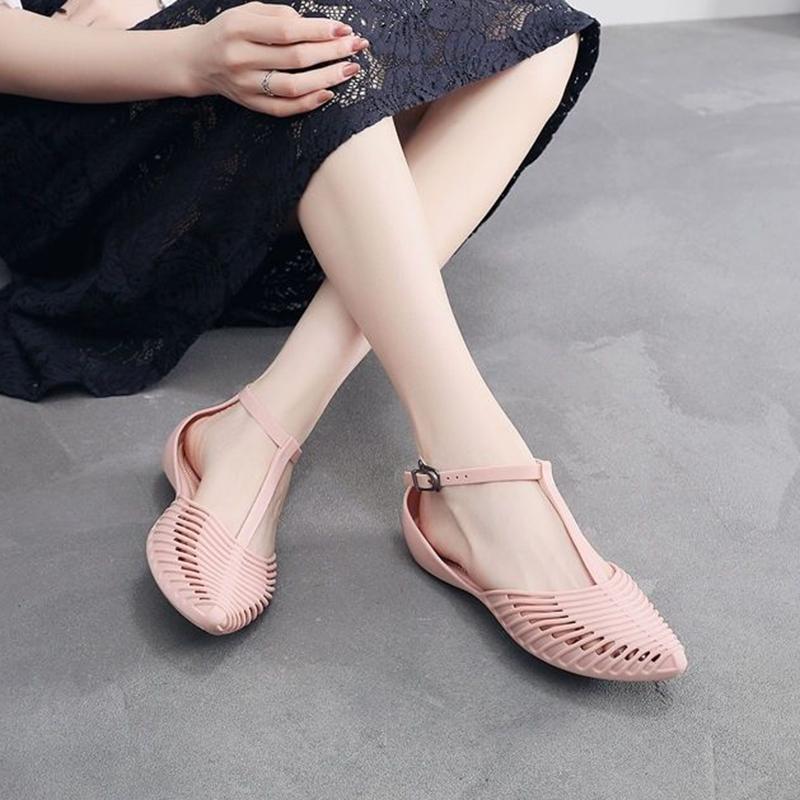 Summer Hollow Beach Shoes Rome Retro Flat Crystal Plastic Sandals Female Baotou Soft Jelly Shoes