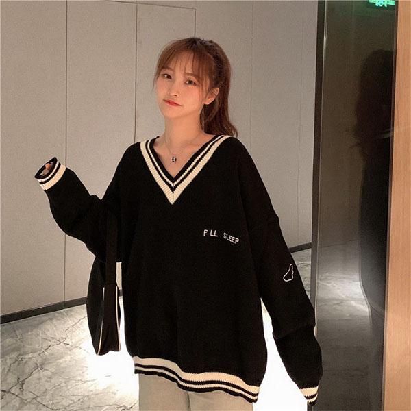 Autumn and Winter V-neck Sweater for Female Students Loose and Thin Mid-length College Style Base Sweater Coat