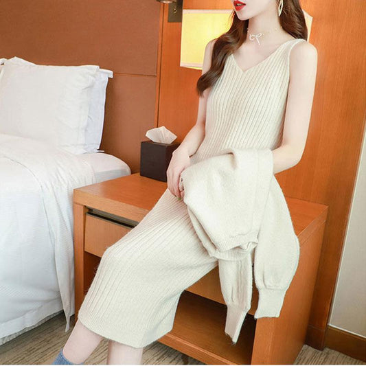 Temperament Sweater Suit Skirt Female Loose Knit Sweater Two-piece Suit Suspender Sweater Dress + Long-sleeved Top Comfortable and Warm Two-piece Suit