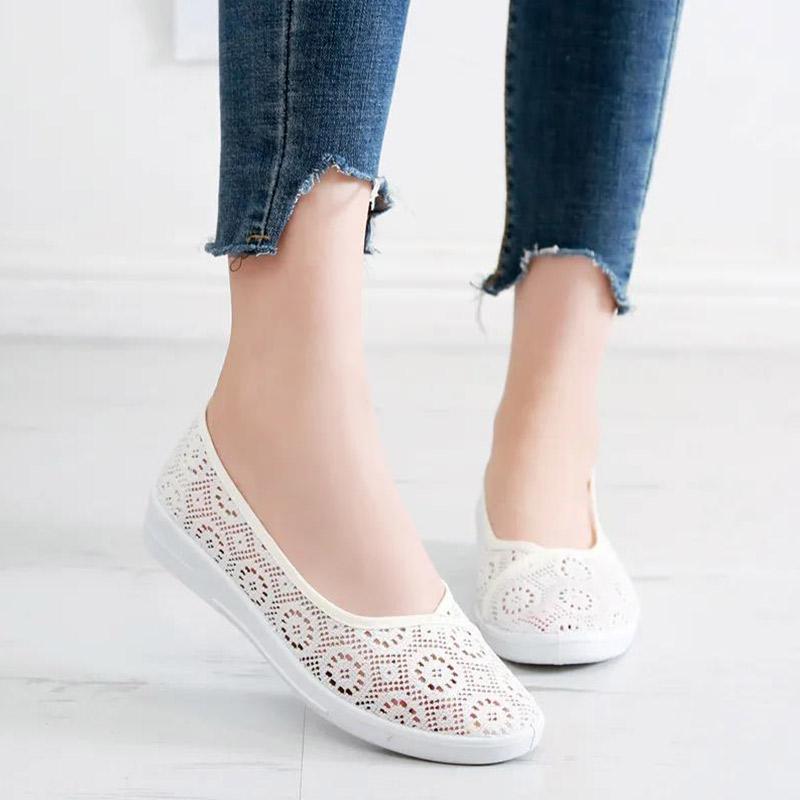 Middle-aged and Elderly Soft-soled Non-slip Cloth Shoes Women's Flat-bottomed Hollow Mesh Nurse Shoes All-match Low-cut Mother Shoes