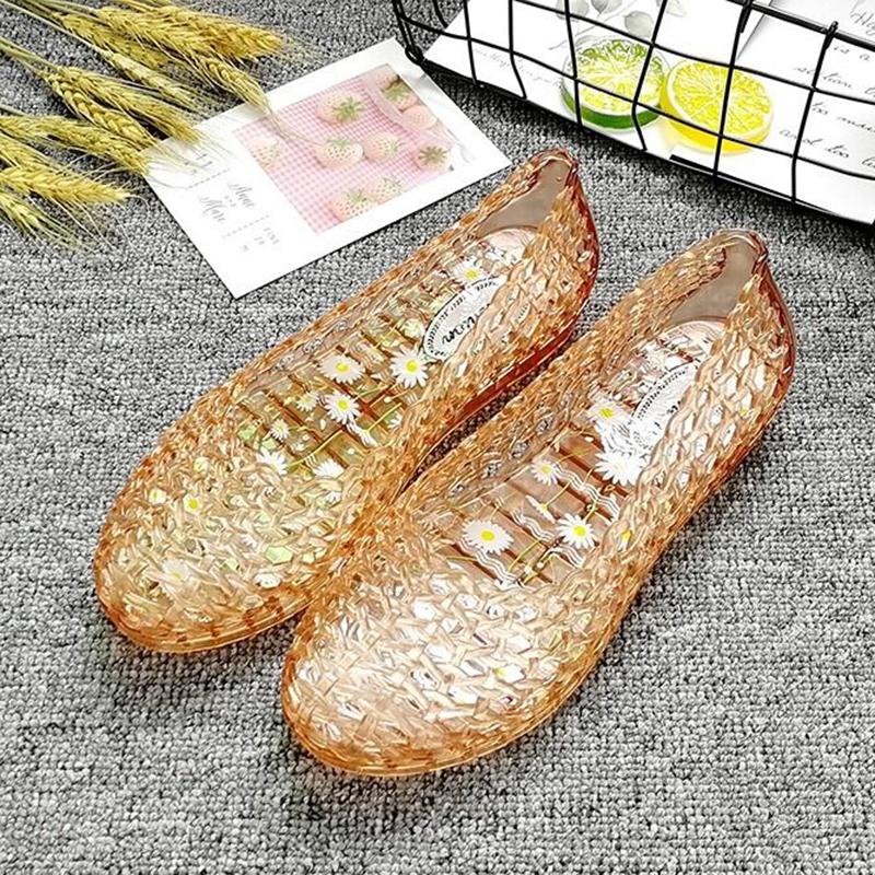 Summer Plastic Sandals Female Flat Beach Hole Shoes Non-slip Hollow Plastic Sandals Female Jelly Shoes Crystal Flat Sandals